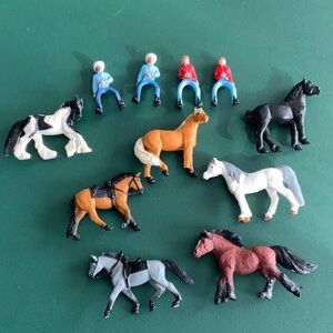 Safari Ltd. 7 Horses & 4 Riders